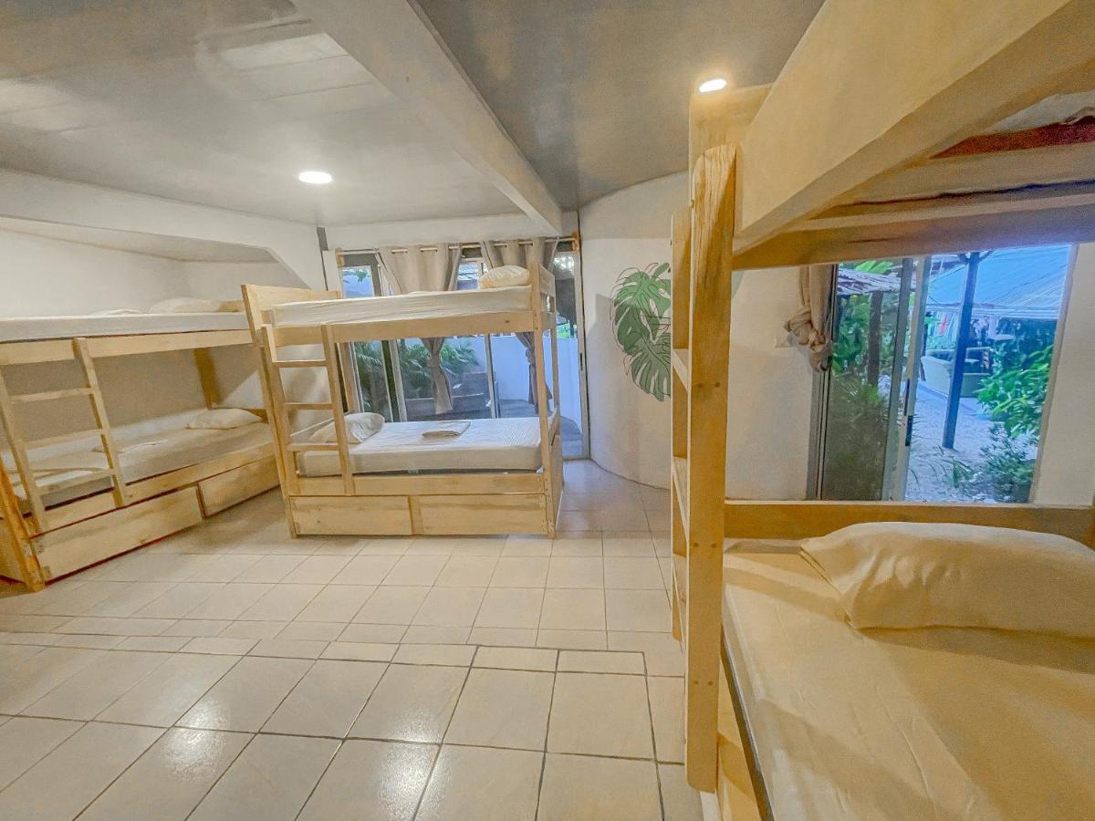 El Gato Rojas Surf Hostel Playa Santa Teresa  Εξωτερικό φωτογραφία