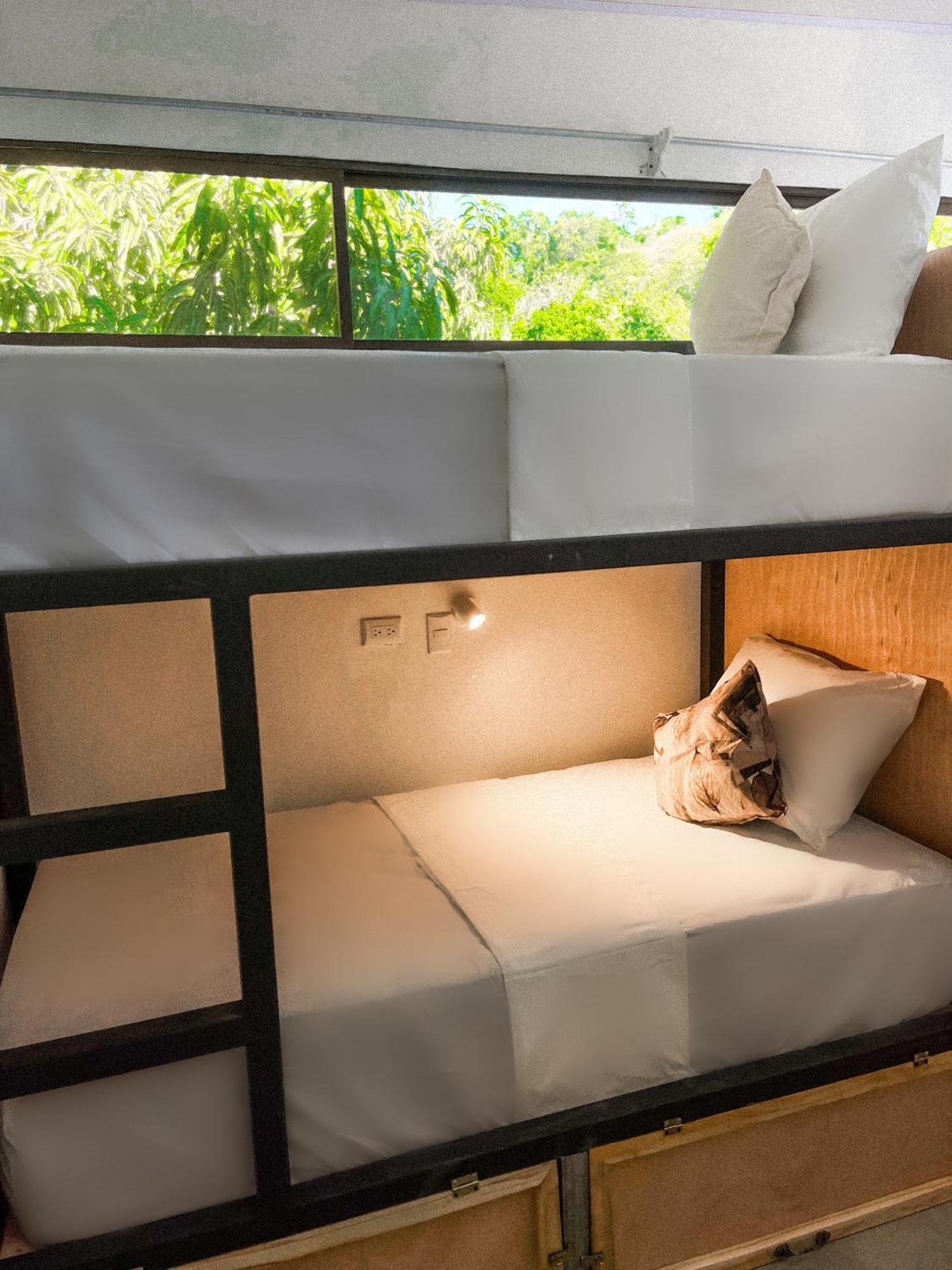 El Gato Rojas Surf Hostel Playa Santa Teresa  Εξωτερικό φωτογραφία