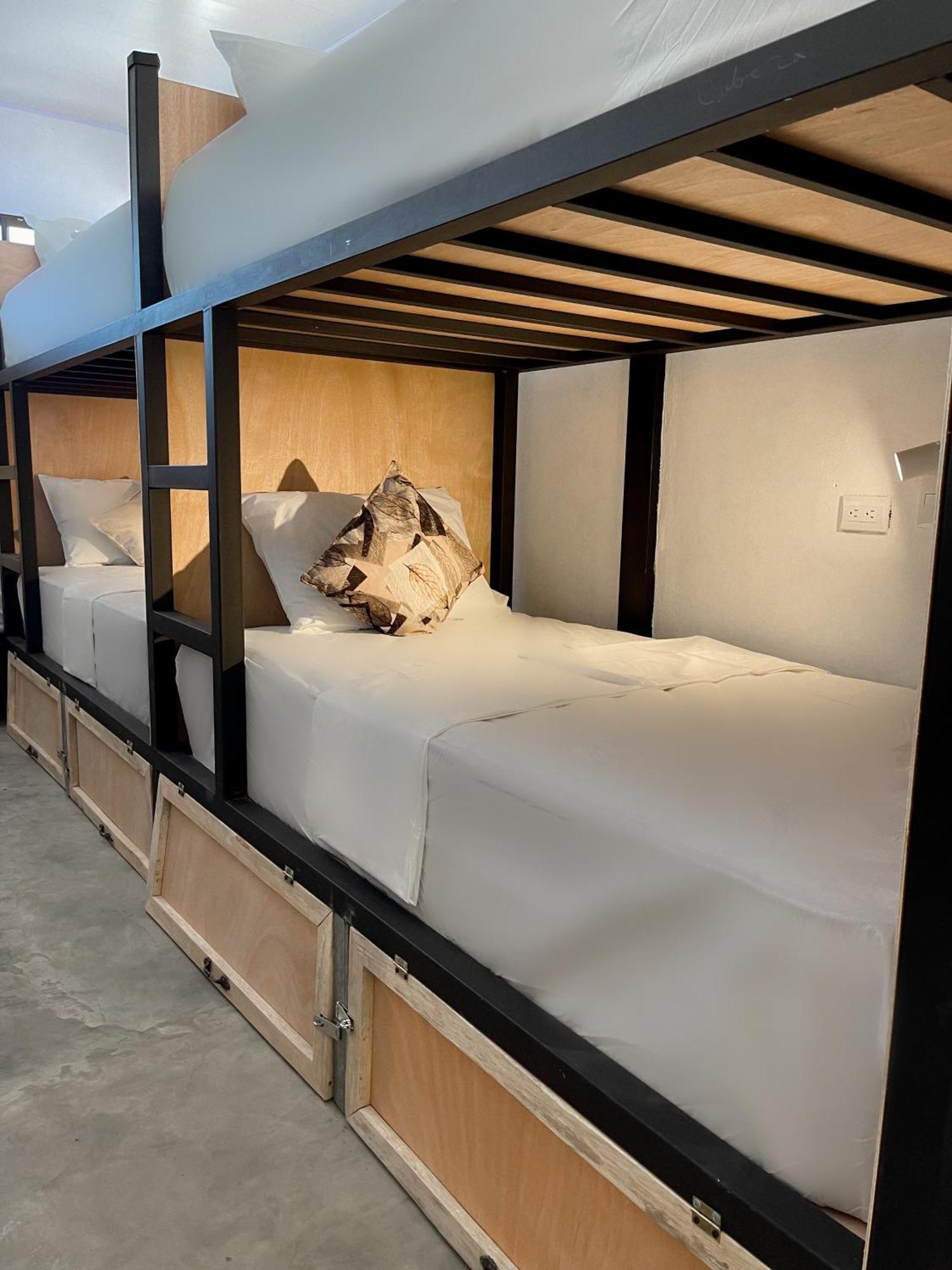 El Gato Rojas Surf Hostel Playa Santa Teresa  Εξωτερικό φωτογραφία