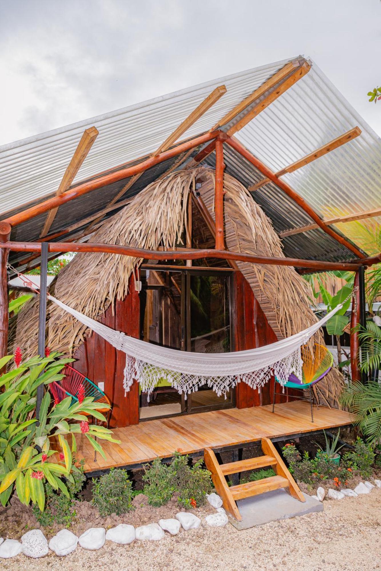 El Gato Rojas Surf Hostel Playa Santa Teresa  Εξωτερικό φωτογραφία